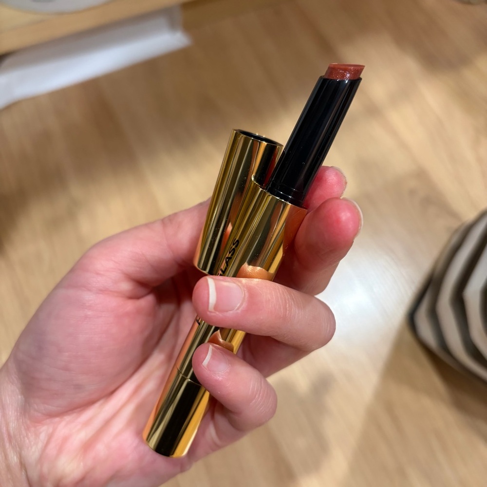 Hourglass Phantom Volumizing Glossy Lip Balm